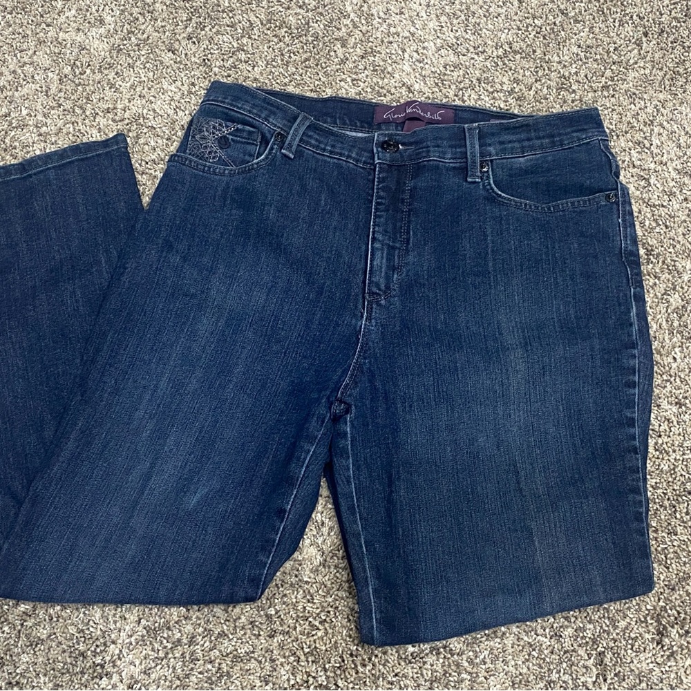10 Petite Gloria Vanderbilt Amanda Jeans Decorative Stitching Studs on Pockets
